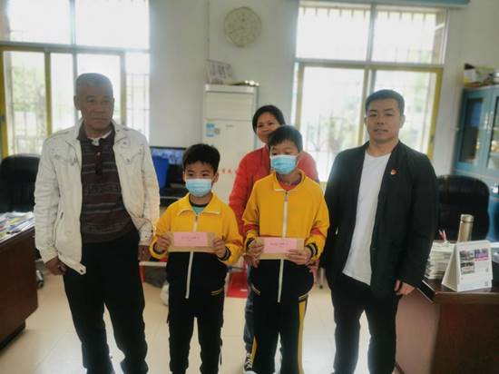 dee7a583dc98245a7dcbd0688b2bd4b